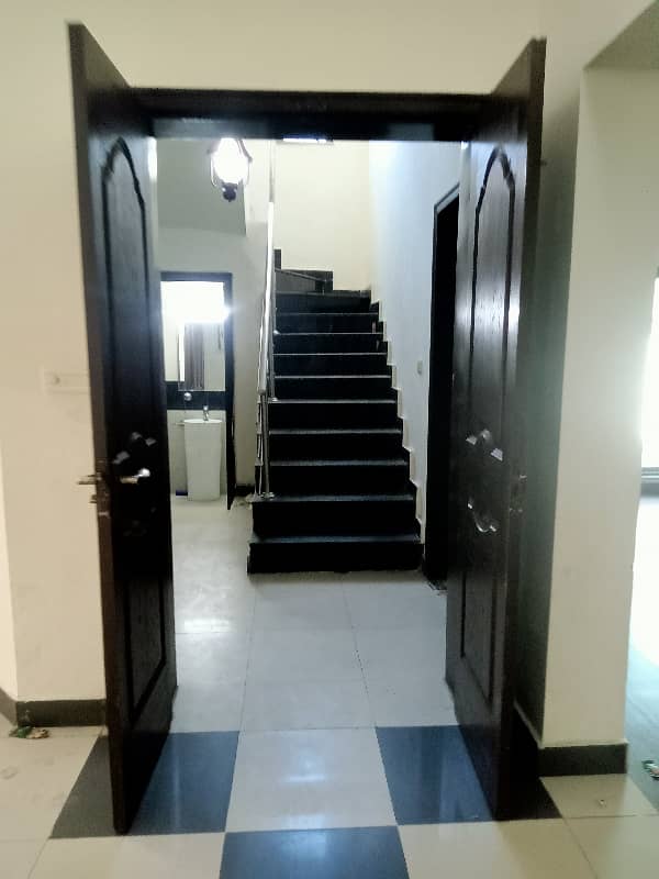 3 Bed House Available For Sale in Askari 11 Lahore Pakistan 18