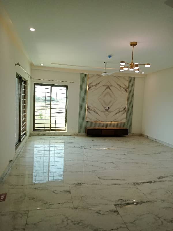 3 Bed Apartment Available for Sale in Askari 11 Lahore 13