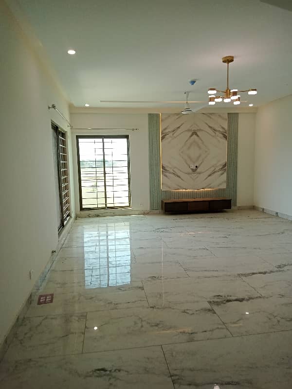 3 Bed Apartment Available for Sale in Askari 11 Lahore 14