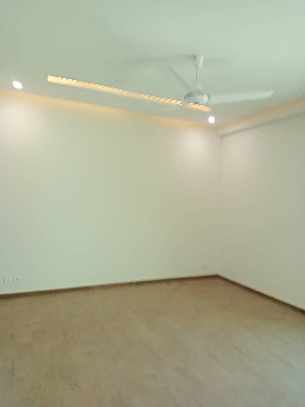 3 Bed Apartment Available for Sale in Askari 11 Lahore 40