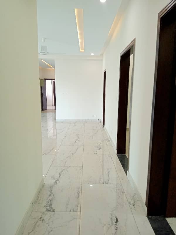 3 Bed Apartment Available for Sale in Askari 11 Lahore 41