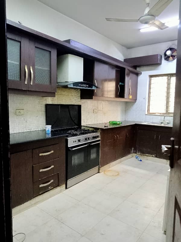 3 Bed House Available For Rent In Askari 11 Lahore 13