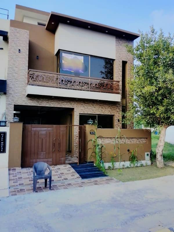 DHA 9Twon 5 Marla Beautiful House Available For Rent 0