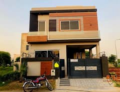 5 Marla Beautiful House Available For Rent