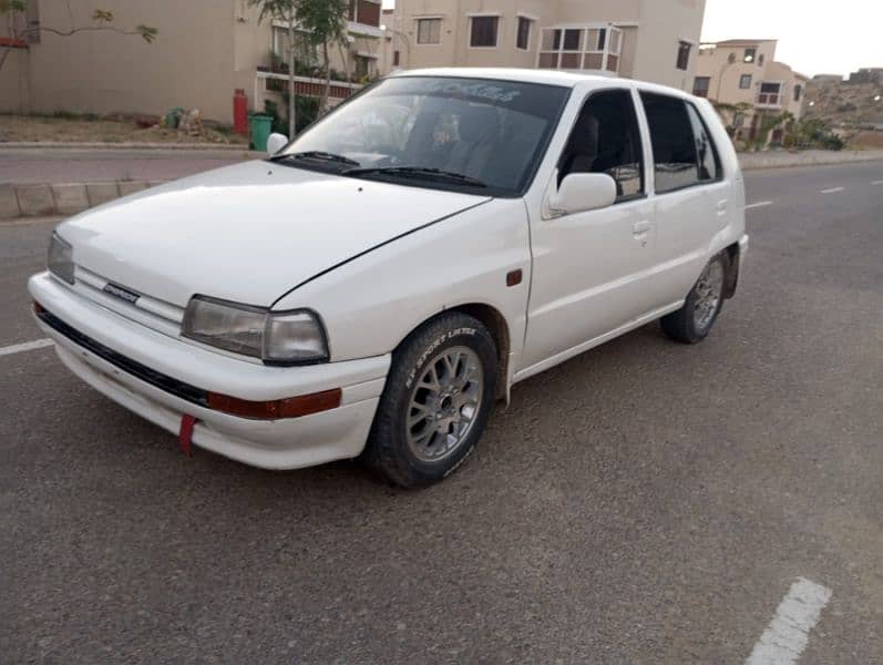 Daihatsu Charade 1995 4