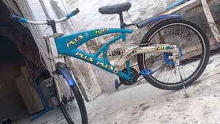 bilkul saaf condition bicycle he gear ke elawa har cheez chlti he