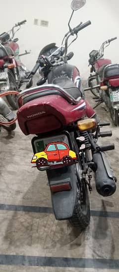 Honda Proidor 100cc Red color bike for sale