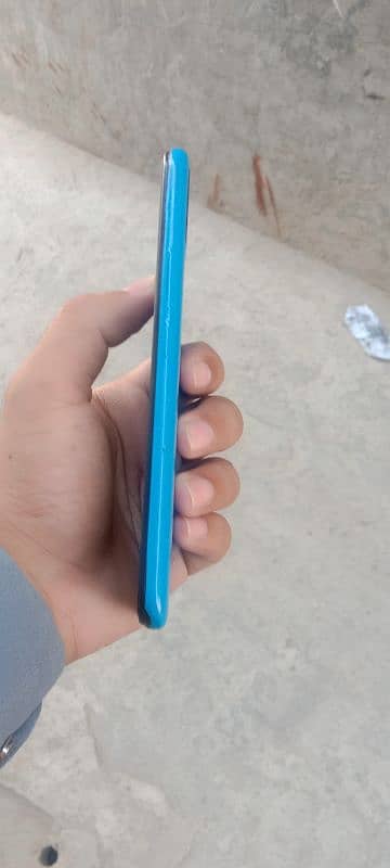 Infinix smart 6 good condition with changer 3