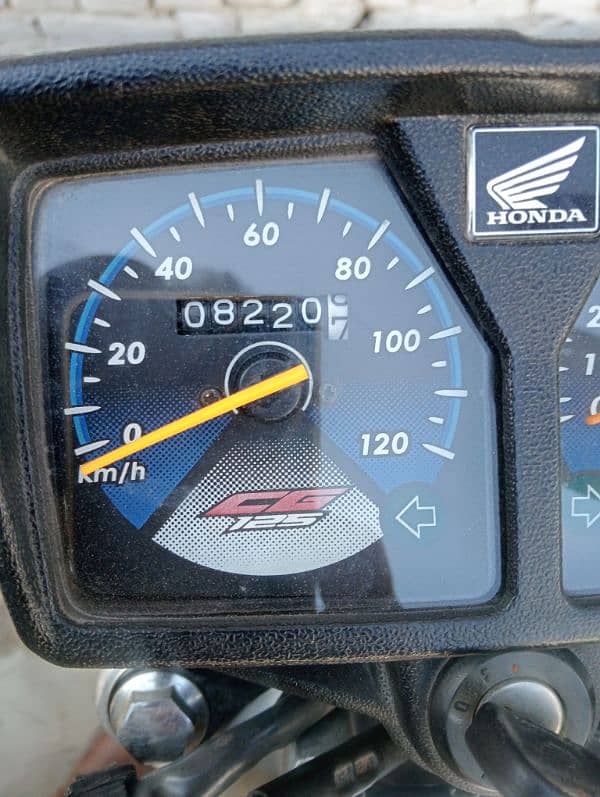 Honda 125 for sale urgent need of money 03007242144 9