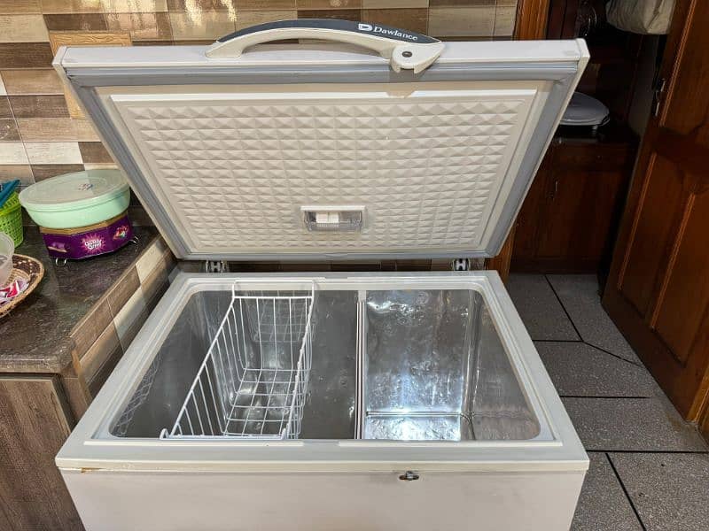 Dawlance Freezer for sale with free stand 2