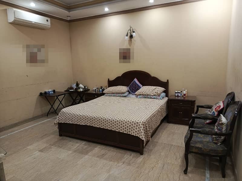 Centrally Located Corner House In Allama Iqbal Town Is Available For sale 7