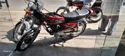 honda 125 in good  condition plz read full add