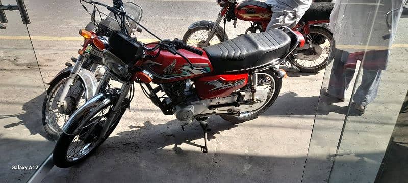 honda 125 in good  condition plz read full add 0