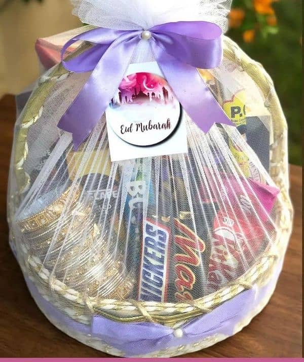 Customized Gift Baskets For Birthdays, Gift Boxes, Chocolate Bouquet 13