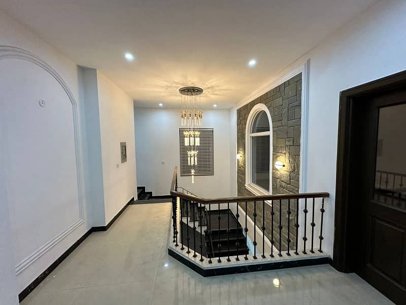 Triple Storey House For Rent 26