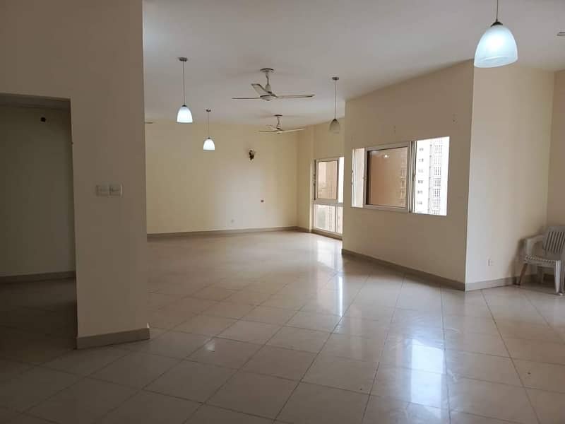 3 Bed DD APARTMENT FOR RENT in Creek VISTA 4