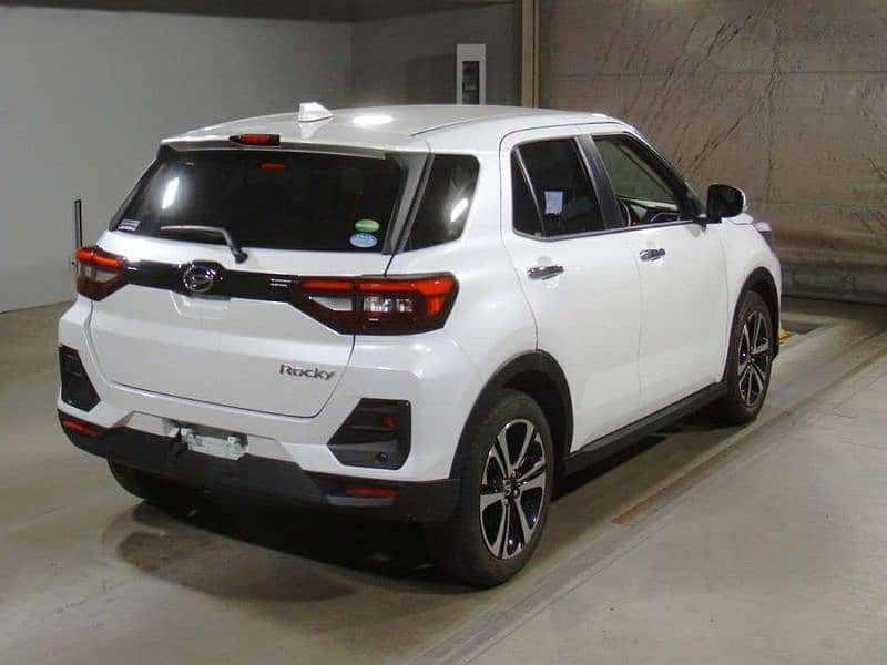 Daihatsu Rocky 2020 1