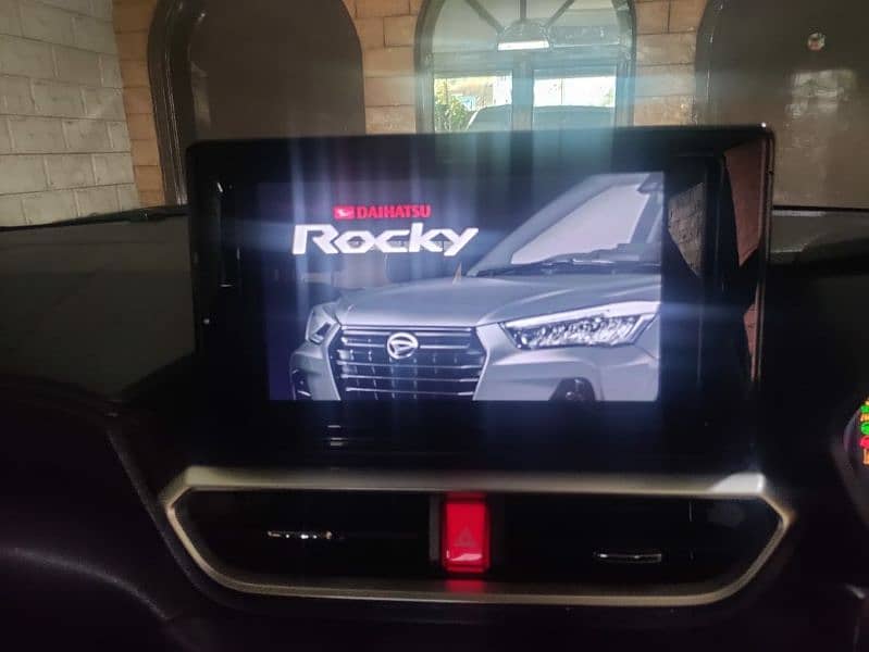 Daihatsu Rocky 2020 8