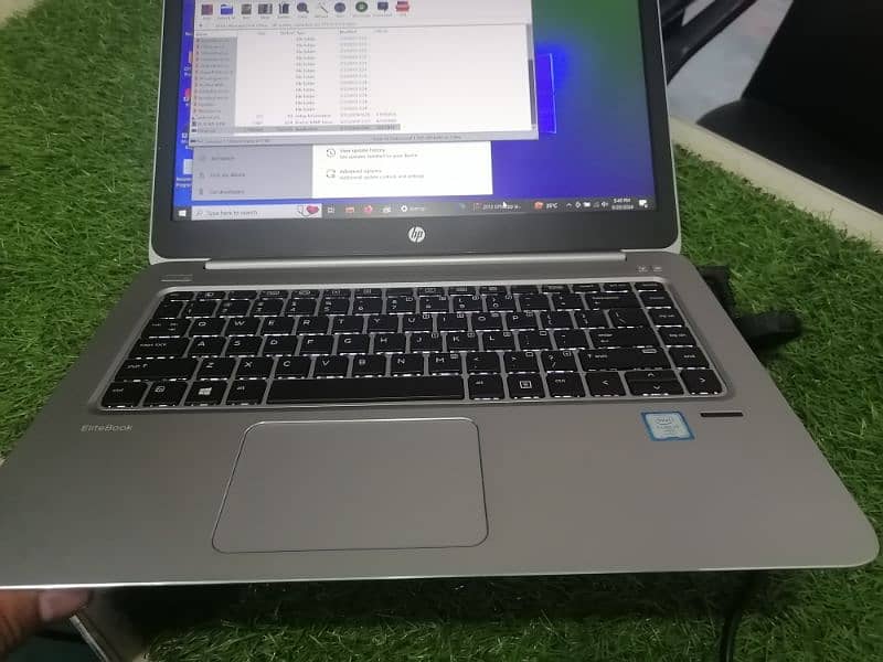 Hp Foliobook 1040 G3 i7 6th gen with 16 GB RAM ddr4 2