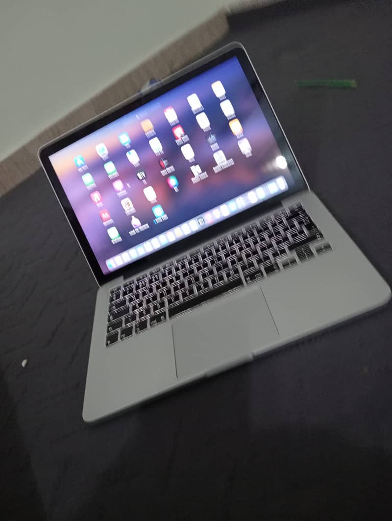 Macbook pro 1TB SSD 16GB Ram 1