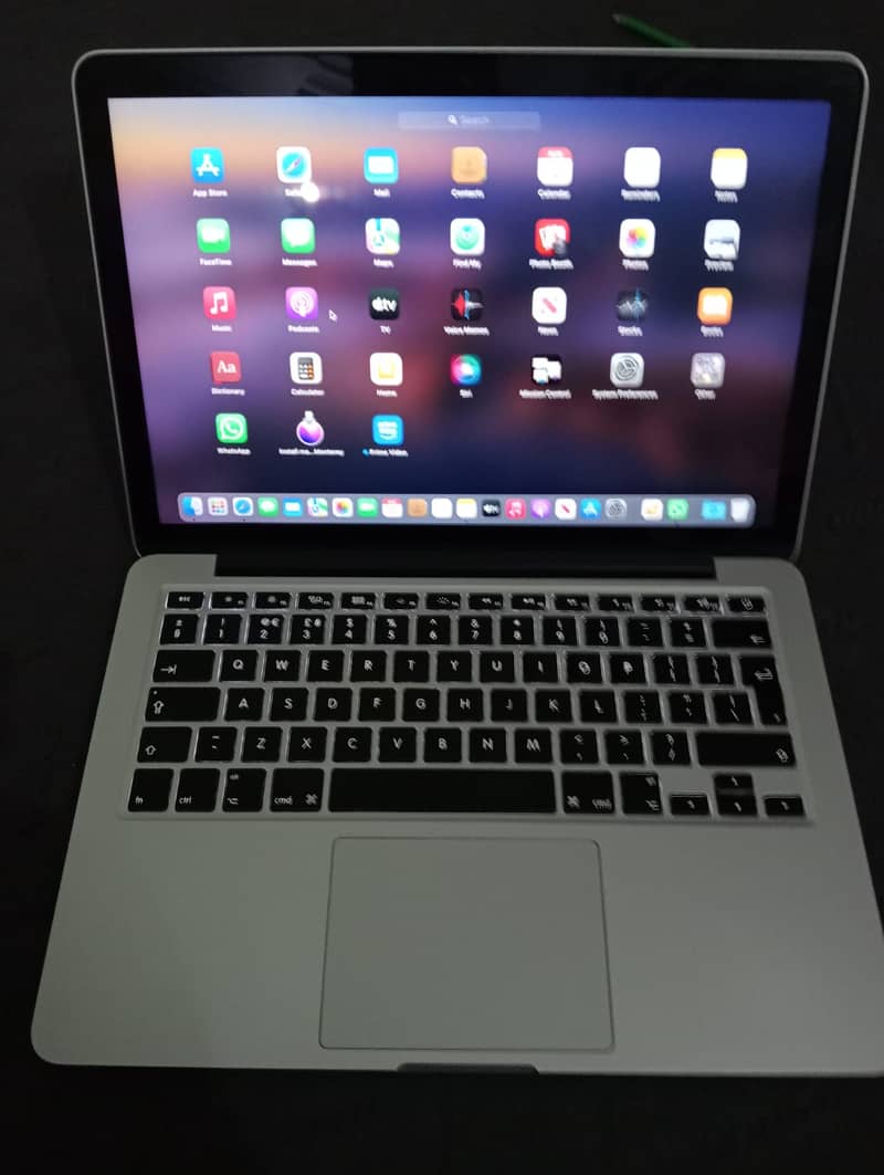 Macbook pro 1TB SSD 16GB Ram 2