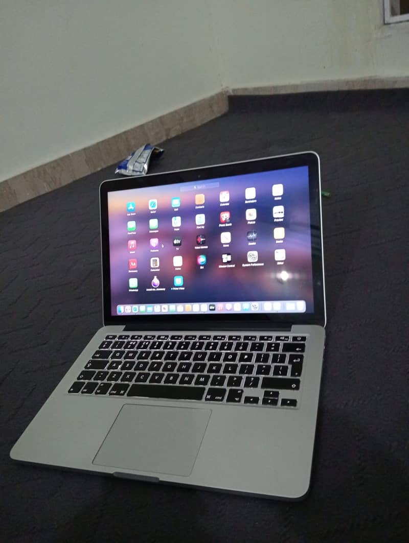 Macbook pro 1TB SSD 16GB Ram 4