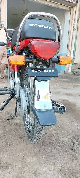 honda 70 2023/24 new condition 4