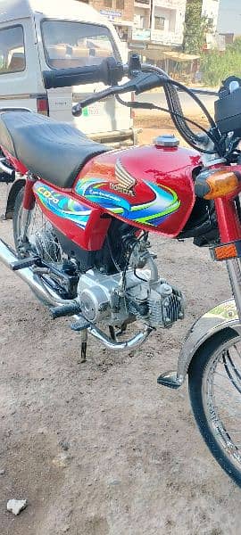 honda 70 2023/24 new condition 6