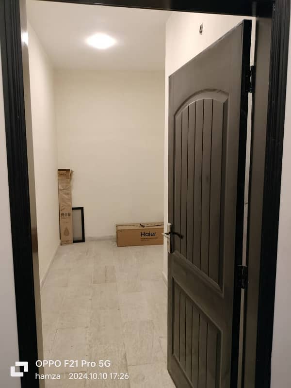 10 MARLA 4 BEDROOM APARTMENT FOR SALE IN ASKARI -11 LAHORE. 6