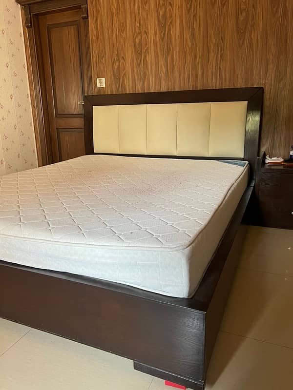 double bed with king mattress 4