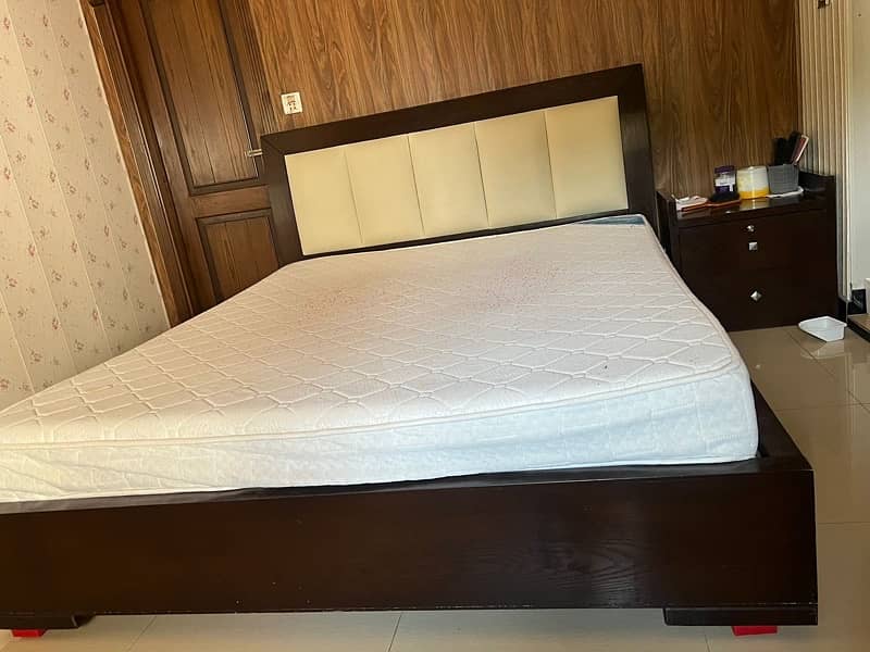 double bed with king mattress 7