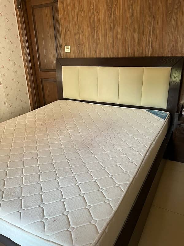 double bed with king mattress 8