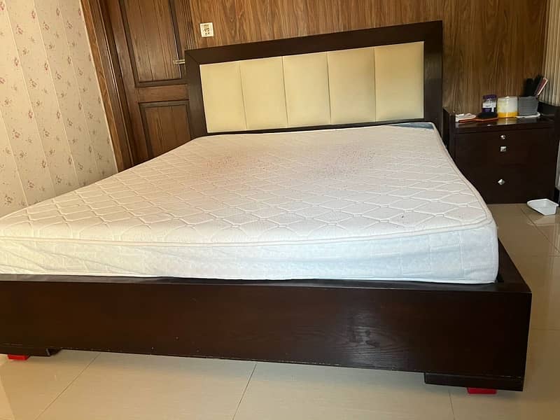 double bed with king mattress 9