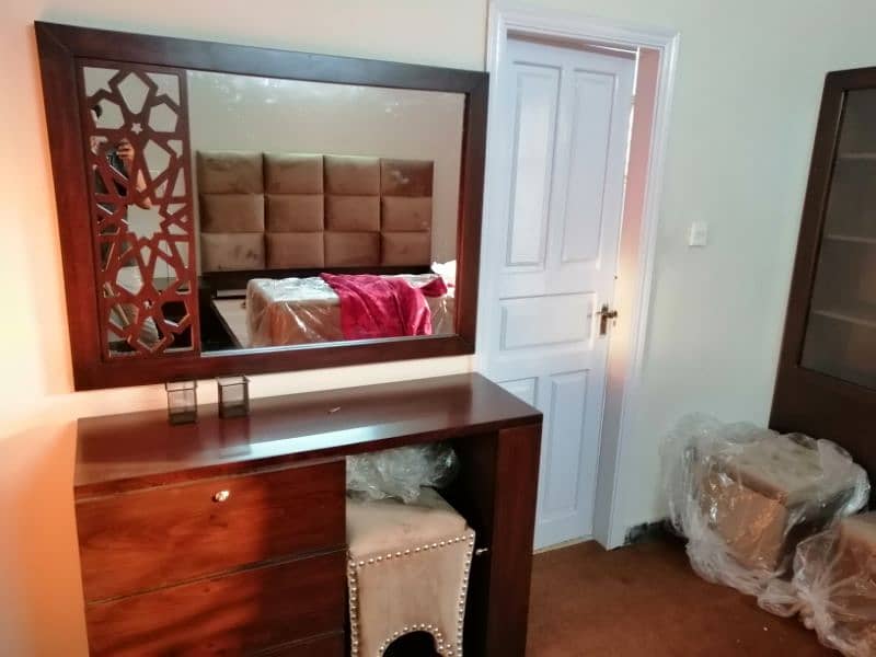 Room Furniture for Sale. Bed, Dressing Table, Showcase, Setty, couches 0