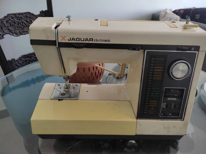 Jaguar sewing machine USA made 0