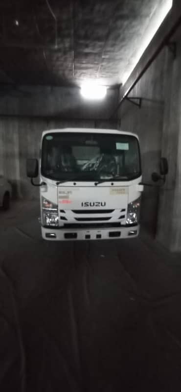 Isuzu NMR 0