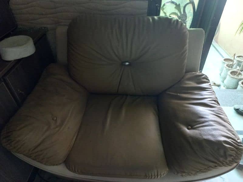 used sofa in good condition 3