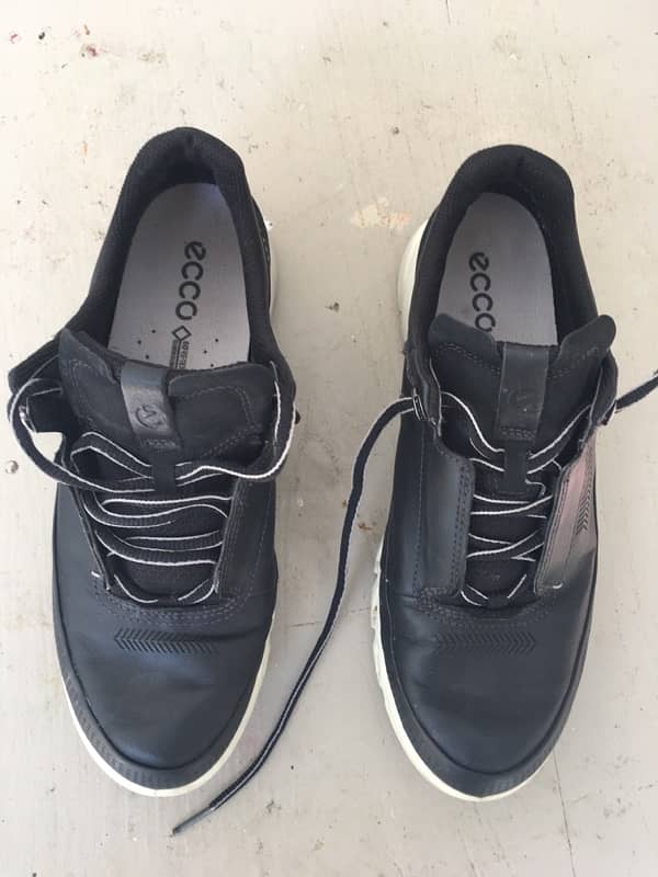 Ecco goretex surround black shoes. 0