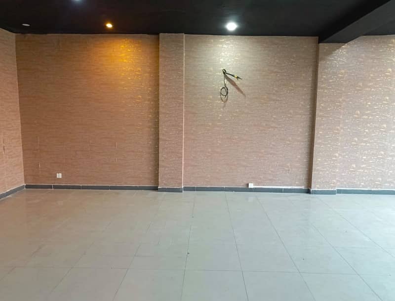 4 Marla 3rd Floor Office With Elevator For Rent In DHA Phase 5,Block CCA, Reasonable Price And Suitable Location for Marketing Work Pakistan Punjab Lahore. 7