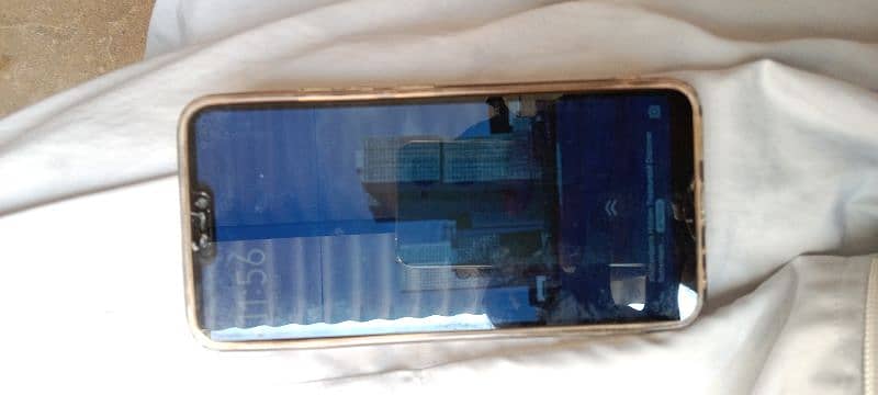 vivo mobile ram 4 rom 32 pta offical approve front side minor crack 4