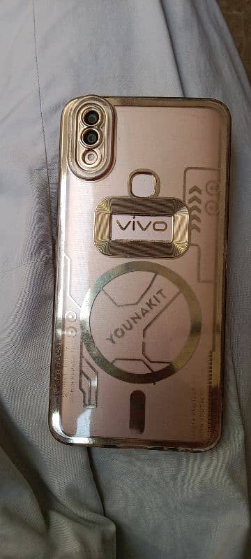 vivo mobile ram 4 rom 32 pta offical approve front side minor crack 11