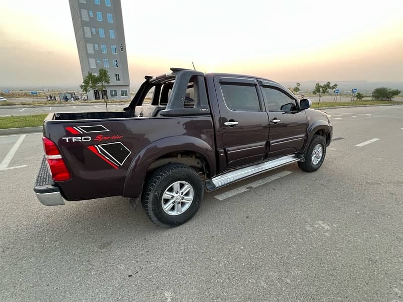 Toyota Hilux 2013 4