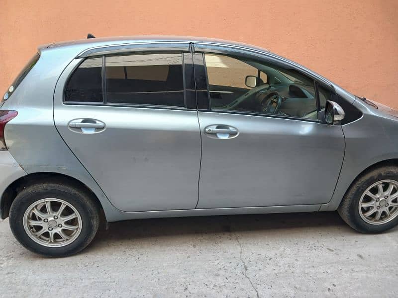 Toyota Vitz 2009 1