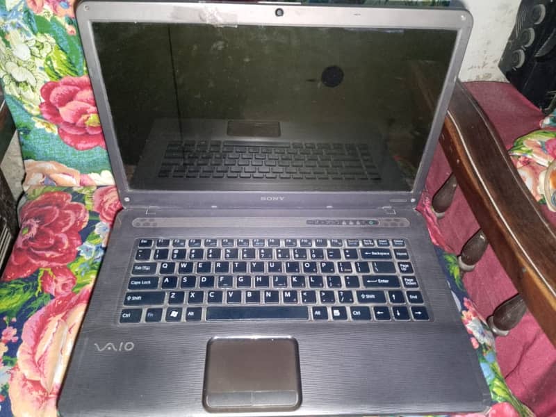 SONY LAPTOP CORE 2 DOU Model VGN-NW240F. price kum ho gai gi. 1