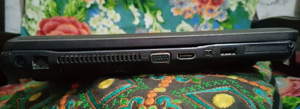 SONY LAPTOP CORE 2 DOU Model VGN-NW240F. price kum ho gai gi. 15