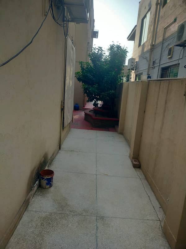 22 Marla Beautiful House available for Sale DHA phase 4 ff 8