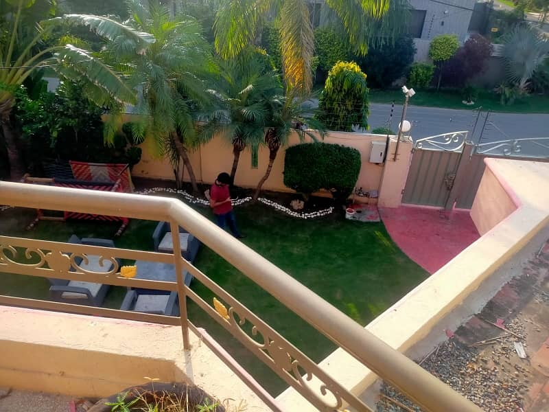 22 Marla Beautiful House available for Sale DHA phase 4 ff 24