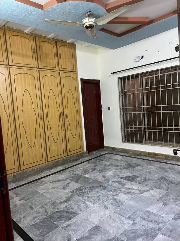 12 Marla Uper Portion Availabe For Rent in G-15 Islamabad. 6