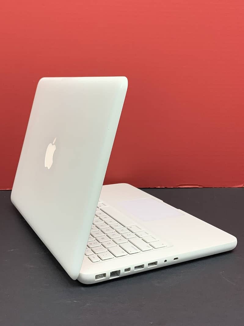 Apple MacBook 13.3"A1342 Intel Core 2 Duo P8600 2