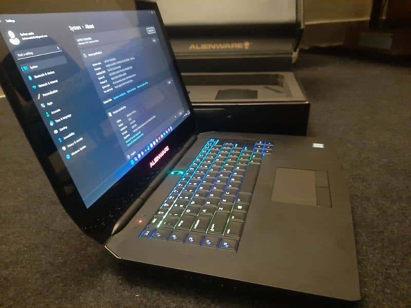 Alienware 15 R2 (Signature edition) 4k touch display 2